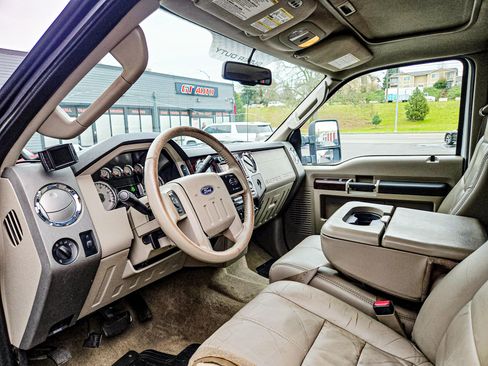 Used 2008 Ford F250 Lariat image 9