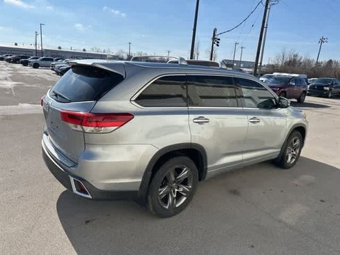 Used 2017 Toyota Highlander Limited Platinum image 22