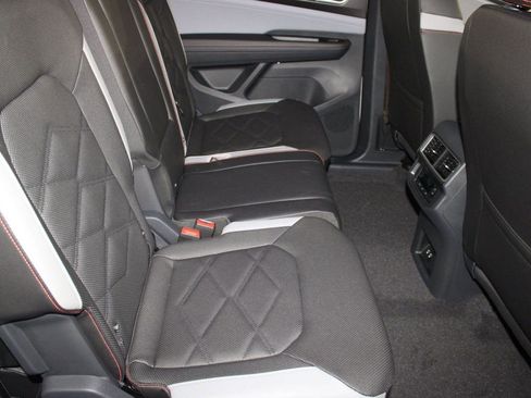 New 2026 Volkswagen Atlas Peak Edition image 25