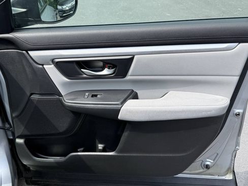 Used 2017 Honda CR-V LX image 17