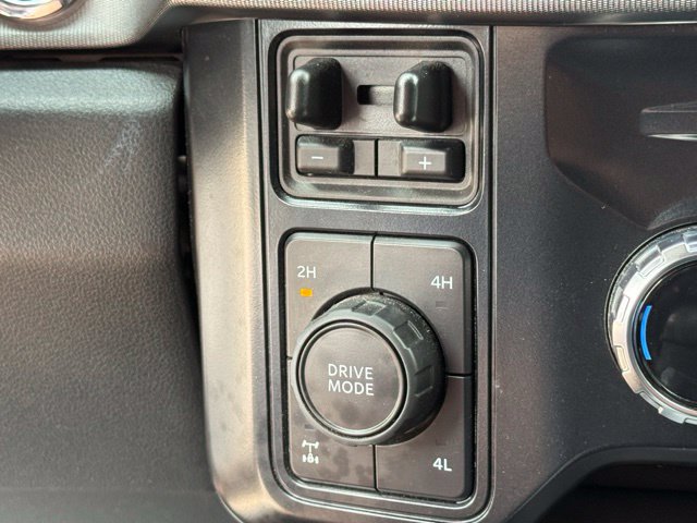 Certified 2025 Ford F250 4x4 Crew Cab Super Duty image 30