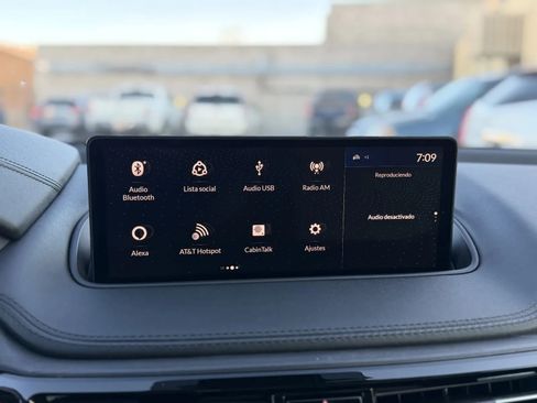 Used 2023 Acura MDX SH-AWD w/Advance image 32