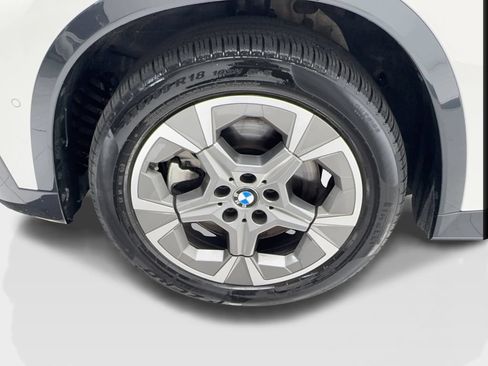 Used 2025 BMW X1 xDrive28i AWD/4WD image 7