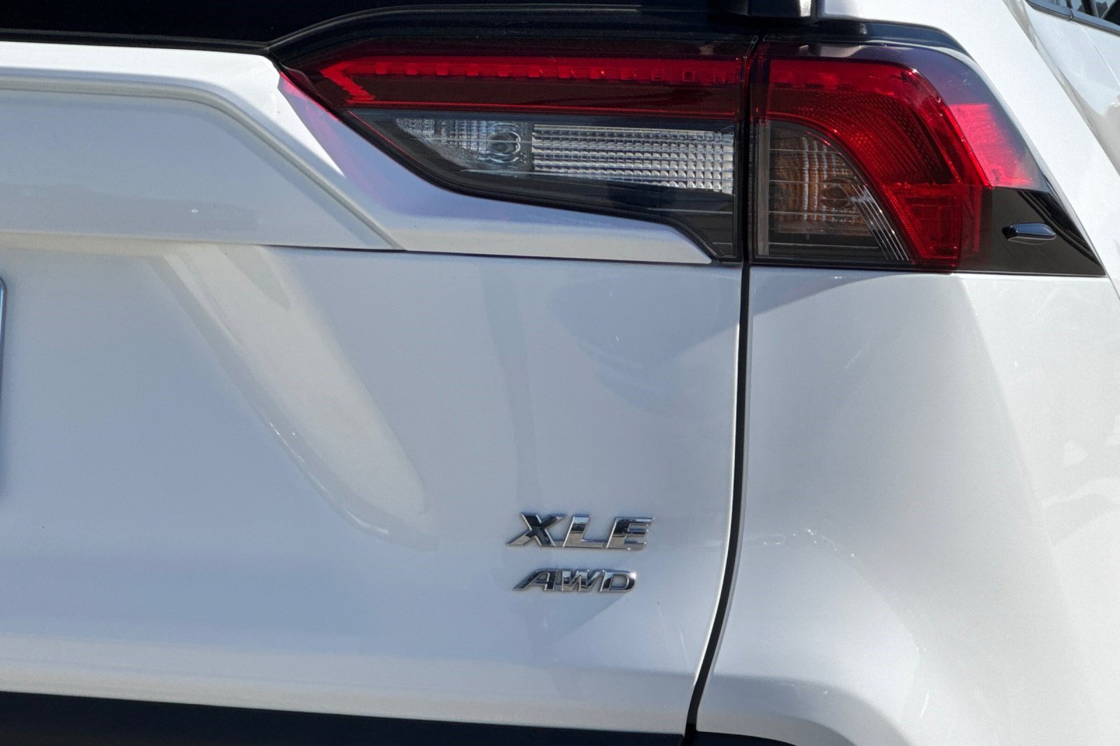 Used 2025 Toyota RAV4 XLE w/ Convenience Package AWD/4WD image 30