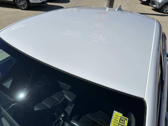 Used 2025 Buick Envista Sport Touring w/ Convenience I Package FWD image 32
