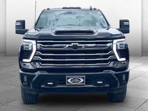 Used 2024 Chevrolet Silverado 2500 High Country w/ Midnight Edition AWD/4WD image 2