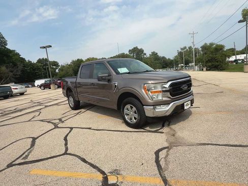 Used 2021 Ford F150 XLT AWD/4WD image 2