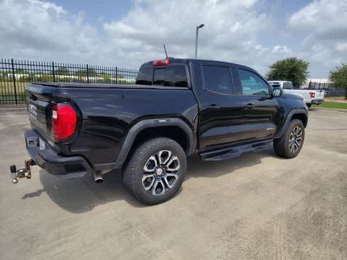 Used 2023 GMC Canyon AT4 w/ AT4 Premium Package AWD/4WD image 6