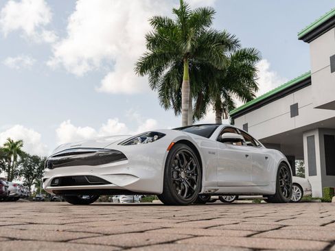 New 2025 Karma Revero Luxury RWD image 21