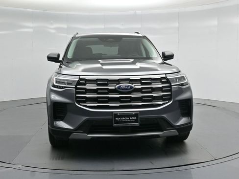 Used 2025 Ford Explorer Active image 51
