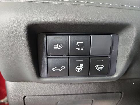 Used 2021 Toyota Highlander Limited FWD image 30