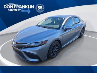 Used 2024 Toyota Camry SE image 1