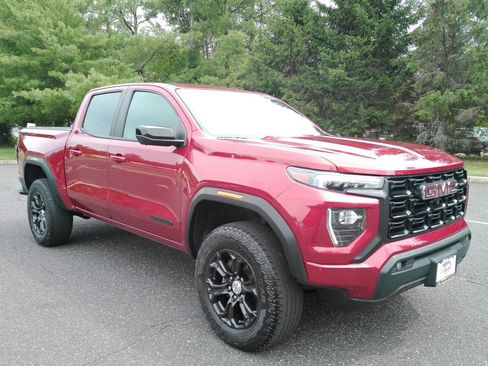 Used 2023 GMC Canyon Elevation w/ Convenience Package AWD/4WD image 2