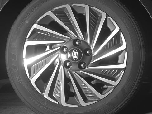 Used 2025 Hyundai Sonata SEL FWD image 15