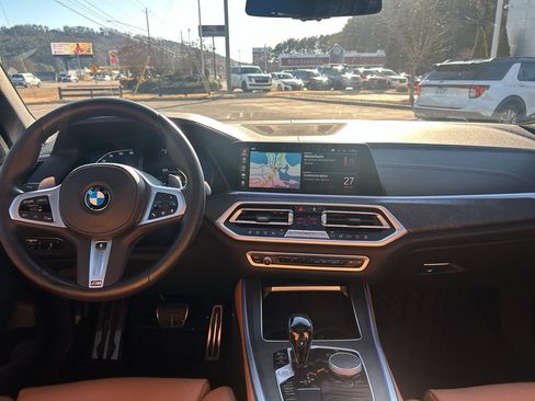 Used 2022 BMW X5 sDrive40i w/ M Sport Package image 17