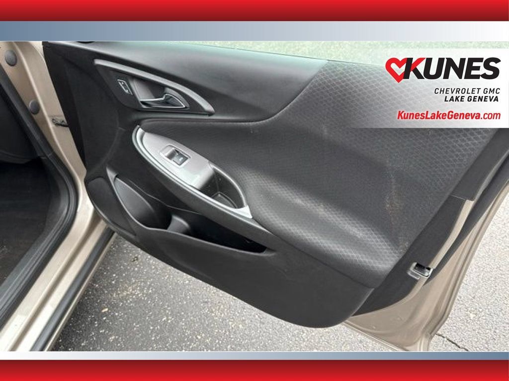 Used 2025 Chevrolet Malibu LT FWD image 22