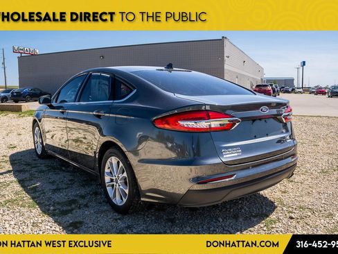 Used 2020 Ford Fusion SE image 26