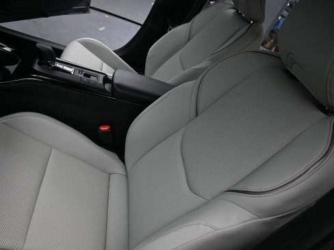 New 2026 Toyota Prius XLE image 9