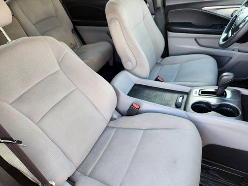 Used 2018 Honda Pilot EX image 15