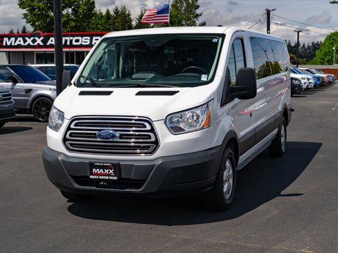 Used 2017 Ford Transit 350 XLT RWD image 5