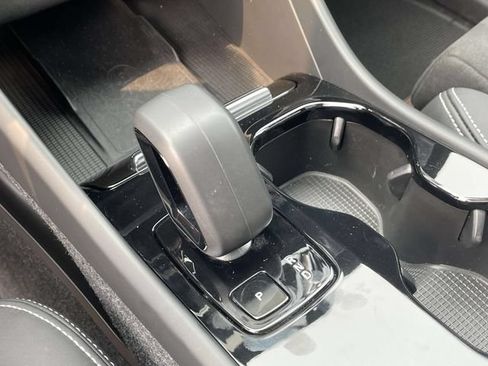 Used 2023 Volvo XC40 Recharge Plus AWD/4WD image 27
