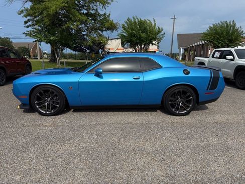 Used 2023 Dodge Challenger R/T Scat Pack w/ Plus Package RWD image 7