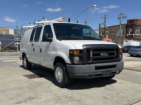 Used 2011 Ford E-150 and Econoline 150 w/ PWR Group image 3