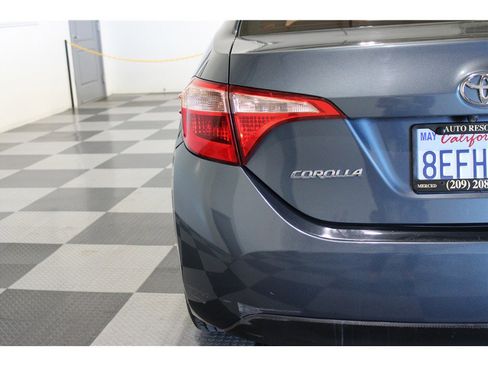 Used 2018 Toyota Corolla LE image 8