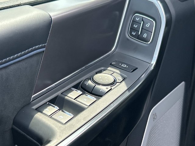 New 2026 Ford F250 Platinum AWD/4WD image 23