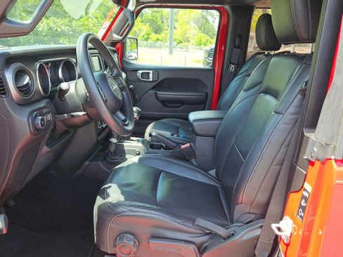Used 2021 Jeep Wrangler Sport AWD/4WD image 9