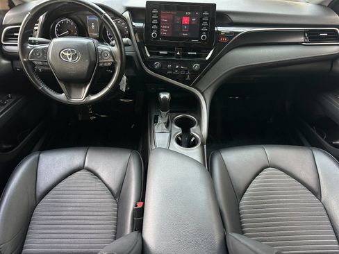Used 2021 Toyota Camry SE FWD image 12