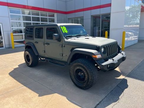 Used 2018 Jeep Wrangler Unlimited Sport S AWD/4WD image 7
