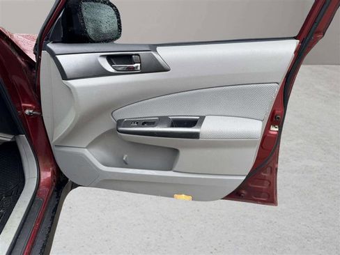 Used 2013 Subaru Forester 2.5X Premium image 22