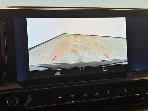 Certified 2024 Chevrolet Silverado 1500 LT image 36