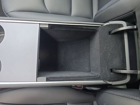 Used 2023 Tesla Model Y Long Range AWD/4WD image 25