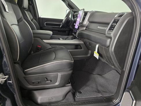 New 2026 RAM 2500 Laramie AWD/4WD image 41