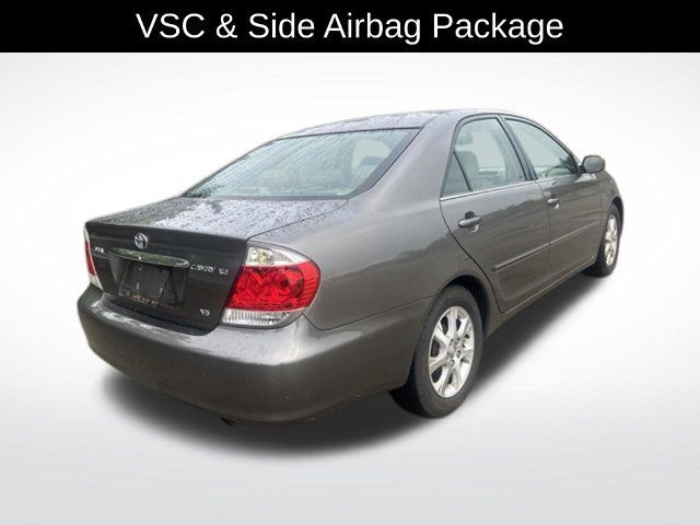 Used 2005 Toyota Camry LE FWD image 3