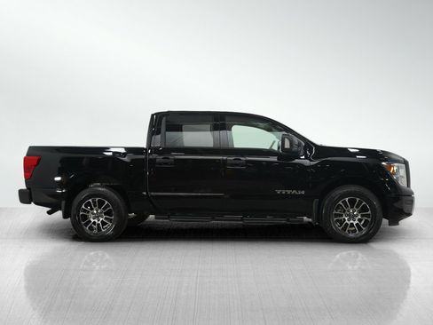 Used 2024 Nissan Titan SV w/ SV Convenience Package image 6