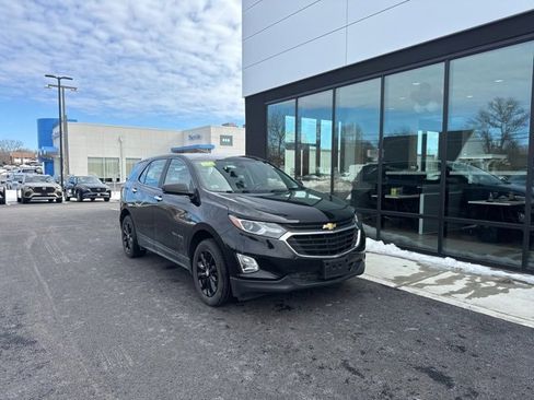 Used 2020 Chevrolet Equinox LS image 1