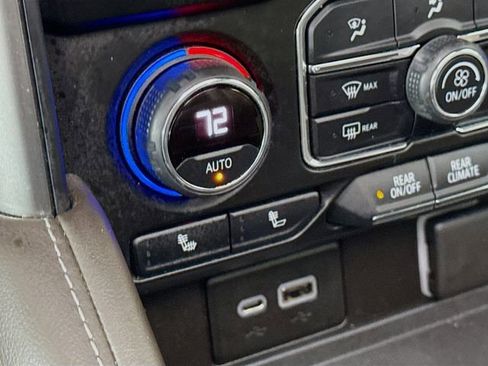 Used 2021 Chevrolet Tahoe LT w/ Luxury Package image 21