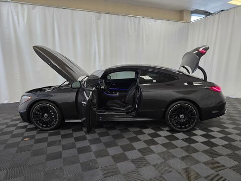 Used 2025 Mercedes-Benz CLE 300 4MATIC Coupe image 12