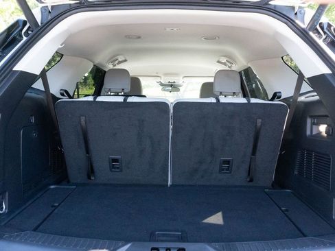 Used 2025 Ford Explorer Active w/ Active Comfort Package RWD image 13