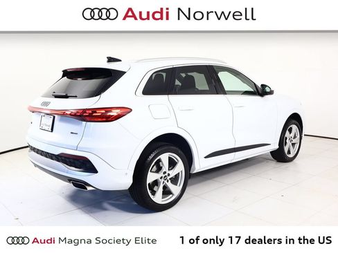 Used 2025 Audi Q5 Premium Plus w/ Premium Plus AWD/4WD image 18