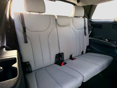 Used 2023 Hyundai Palisade SEL image 20