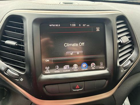Used 2014 Jeep Cherokee Latitude w/ Cold Weather Group AWD/4WD image 20
