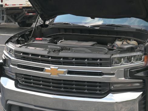 Used 2020 Chevrolet Silverado 1500 LT w/ Texas Edition RWD image 29