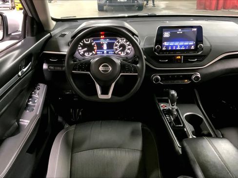 Used 2022 Nissan Altima 2.5 SV image 6