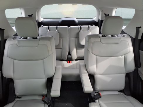 New 2026 Ford Explorer Active w/ Active Comfort Package AWD/4WD image 11