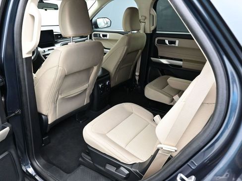 Certified 2022 Ford Explorer XLT w/ Class IV Trailer Tow Package image 24