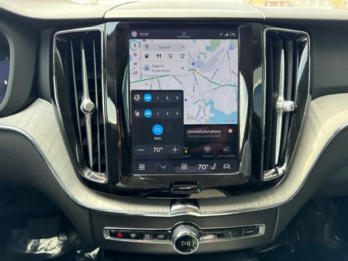 Used 2025 Volvo XC60 B5 Plus w/ Protection Package Premier image 39